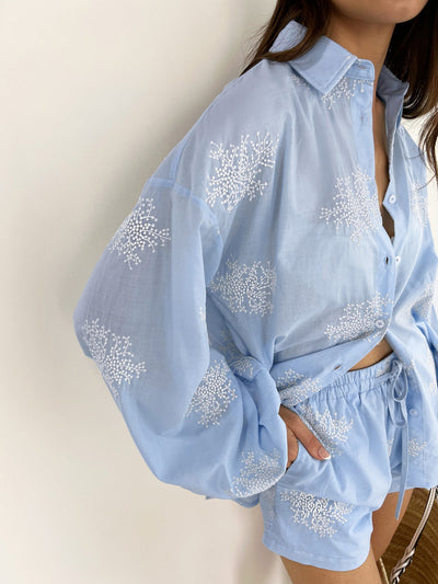 Relaxed Shorts Set Featuring Plant Embroidery